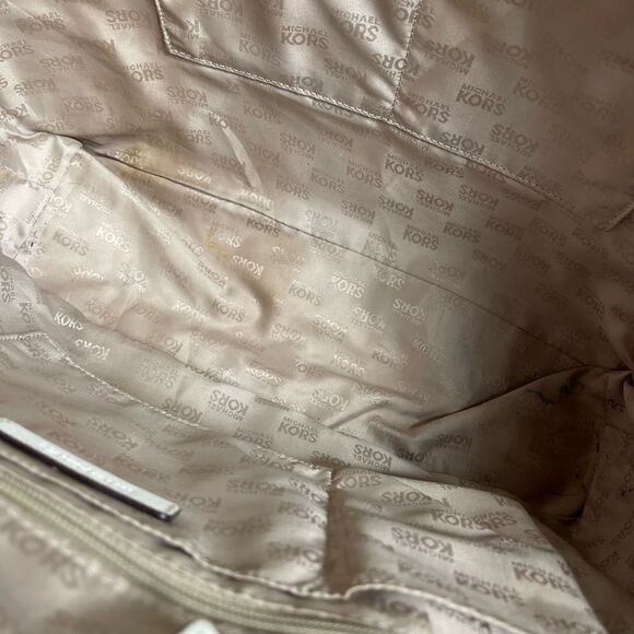 Michael Kors Jet Set Travel Tote Optic White Saffiano leather gold tone logo - Picture 14 of 15